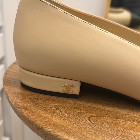 Chanel uniform Women's Flats 38c - Picture 3 of 12